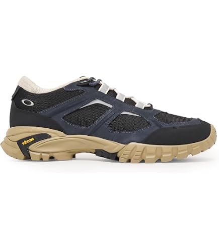 Amazon.com | Oakley Light Breathe Sneaker | Fashion Sneakers